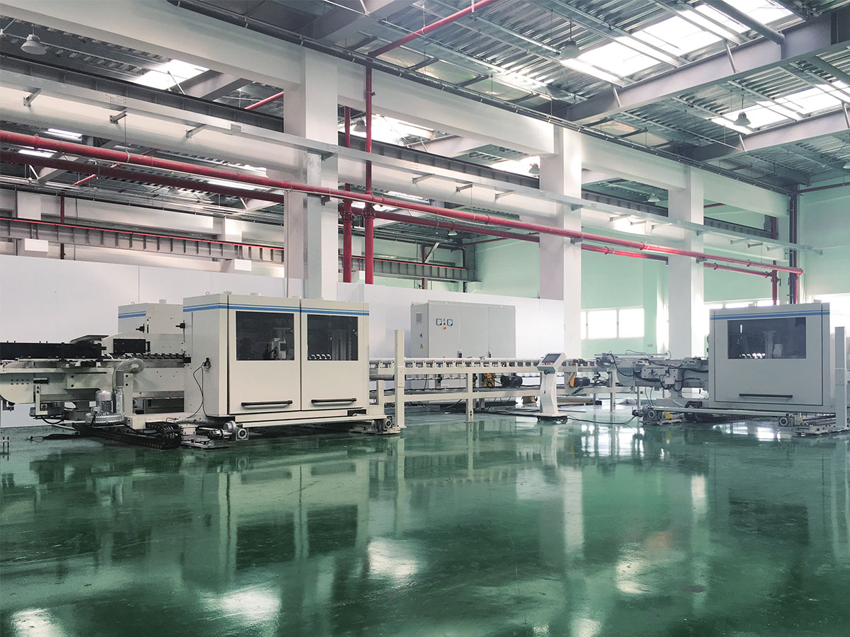 Grooving anguli Punching - foramen Punching- Edge Folding continua productio linea
